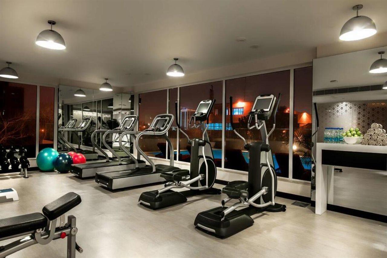 하얏트 플레이스 구르가온 우디오그 비하르 호텔 외부 사진 The gym at the hotel
